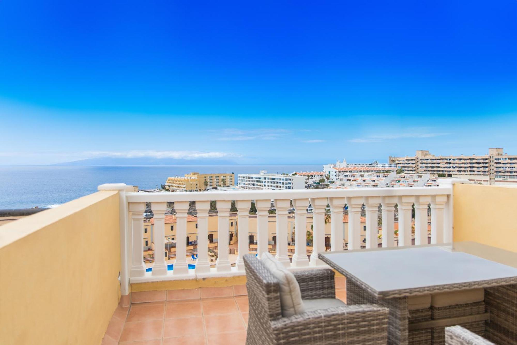 Ocean Front Teneriffa 2 Bedroom Penthouse Callao Salvaje Exterior photo